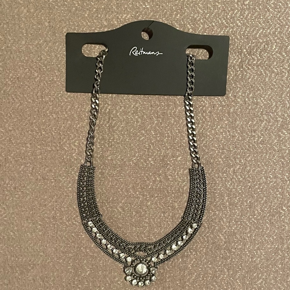 REITMANS RHINESTONE & CHAIN SILVER NECKLACE